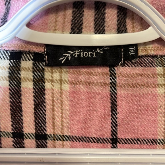Like New Fiori Moda Pink Plaid Flannel Shirt Size 1xl Women’s - Picture 2 of 4